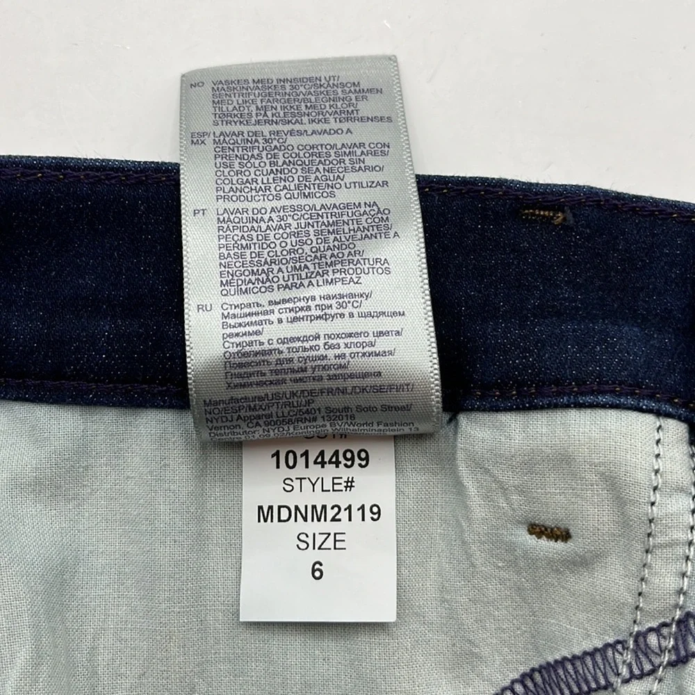 NYDJ Briella Short Size 6-SOLD - Picture 11 of 16